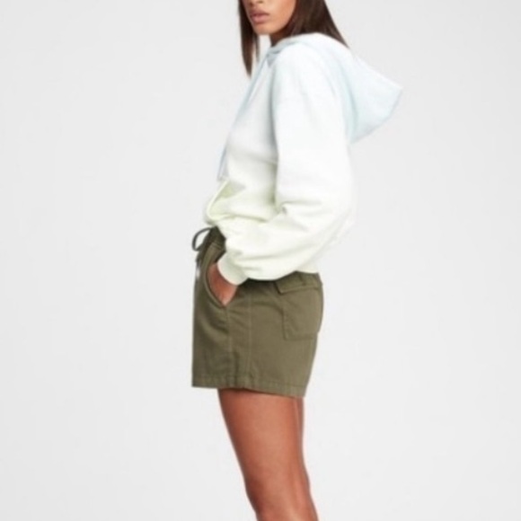 Gap Ribbed Pull-On Shorts in Desert Cactus Green Small - Picture 2 of 7